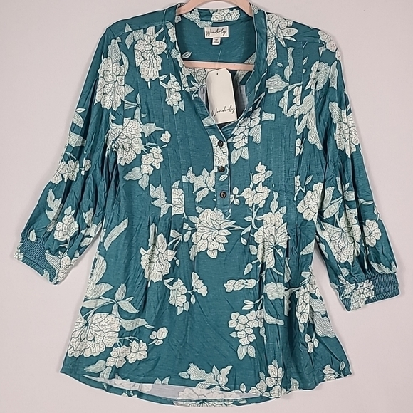 Wonderly Tops - NEW WONDERLY Blue Floral Popover Tunic Top Sz M NWT $46